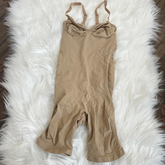 SKIMS Seamless Sculpt Mid Thigh Bodysuit XXS/XS - Picture 4 of 5